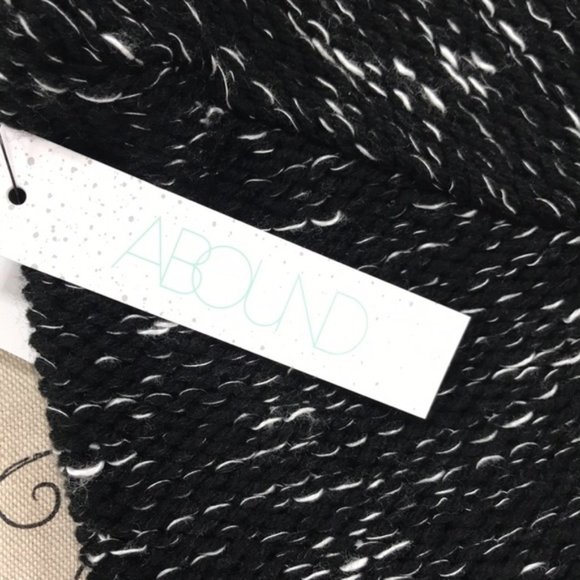 Abound Women's Twist Back Sweater - Picture 6 of 7